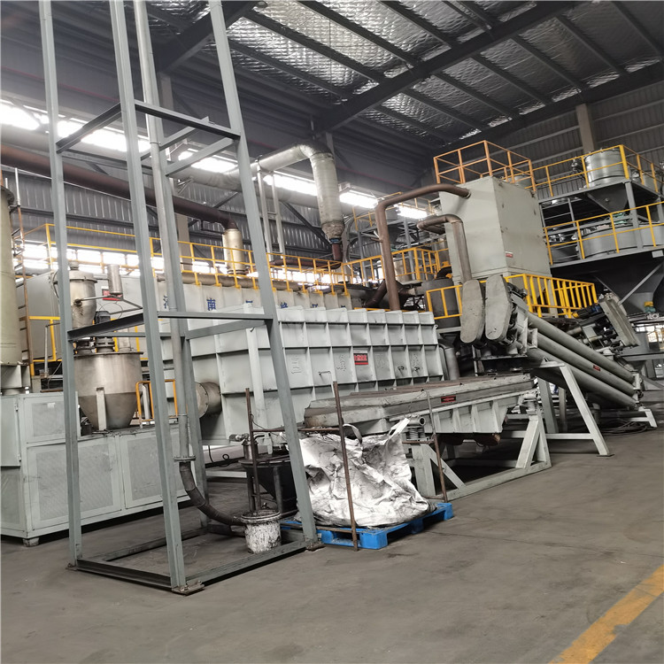 鋰電池處理設(shè)備.jpg 鋰電池處理設(shè)備.jpg